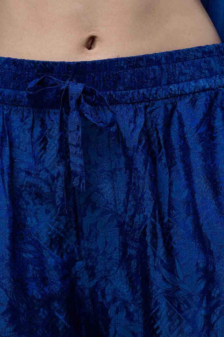 Blue silk pants with motifs "Hỷ"