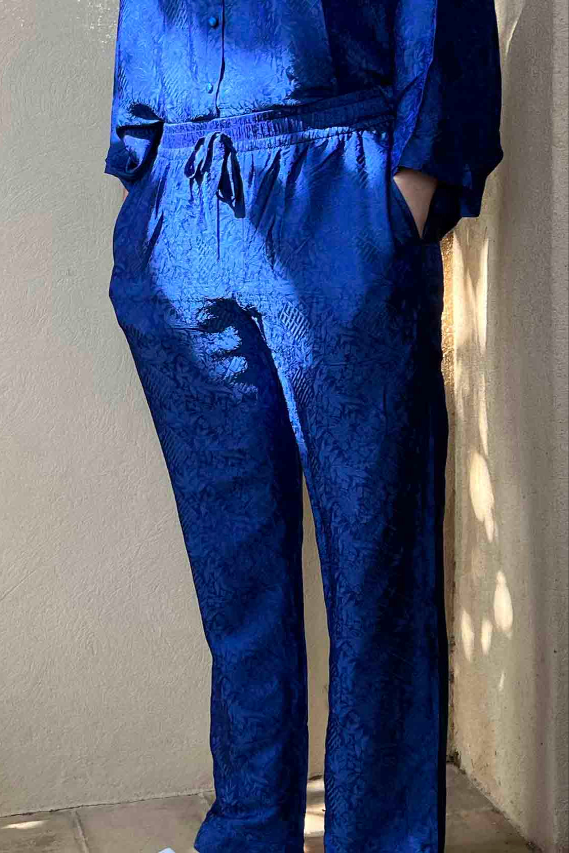 Blue silk pants with motifs "Hỷ"